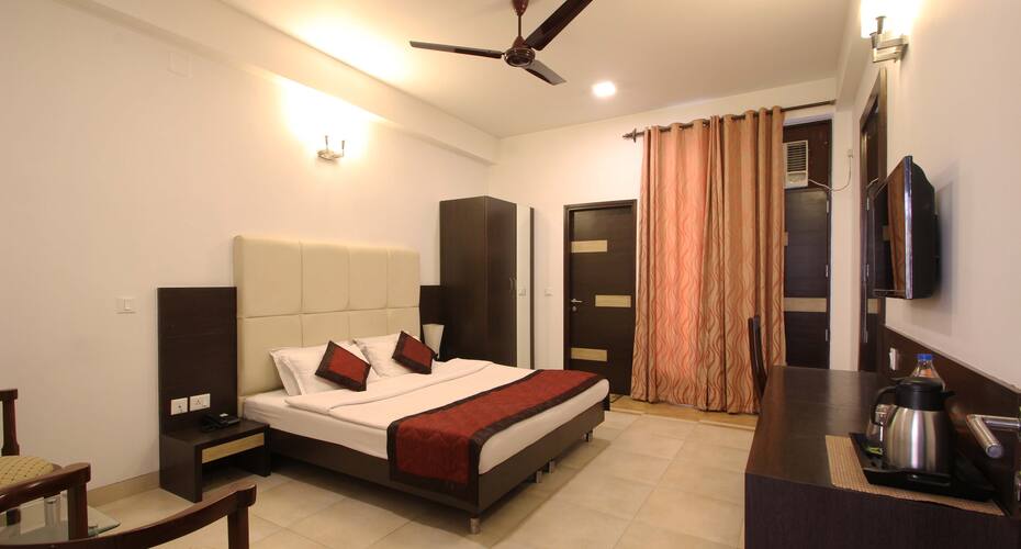 TG Stays Greater Kailash, New Delhi 5